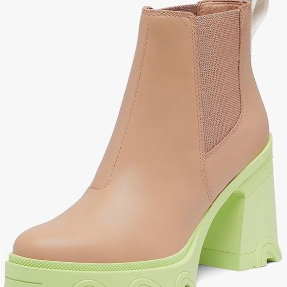 Sorel Shoes - Sorel Women's Chunky Heeled Chelsea Boot in Tan and Lime